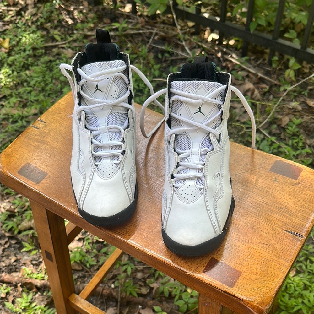Jordan Kids Sneakers in White and Black